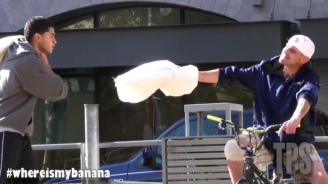 PILLOW FIGHTS IN THE HOOD PRANK GHETTO PRANK HOOD PRANK 2015 WHERE IS MY BANANA?