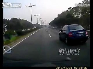 LiveLeak.com - Guardrail vs car