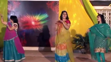 Punjabi Beautiful girls Dance On (Susral Denda Phool) HD