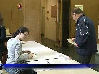 Législatives: participation en légère hausse à midi, la gauche favorite