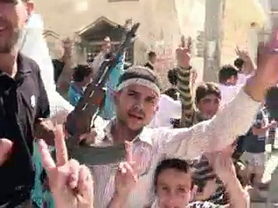 Syrie : l'armée subit de lourdes pertes, tensions accrues avec la Turquie