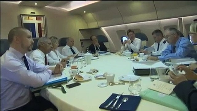 Bienvenue à bord de l'Air Sarko One... avec François Hollande