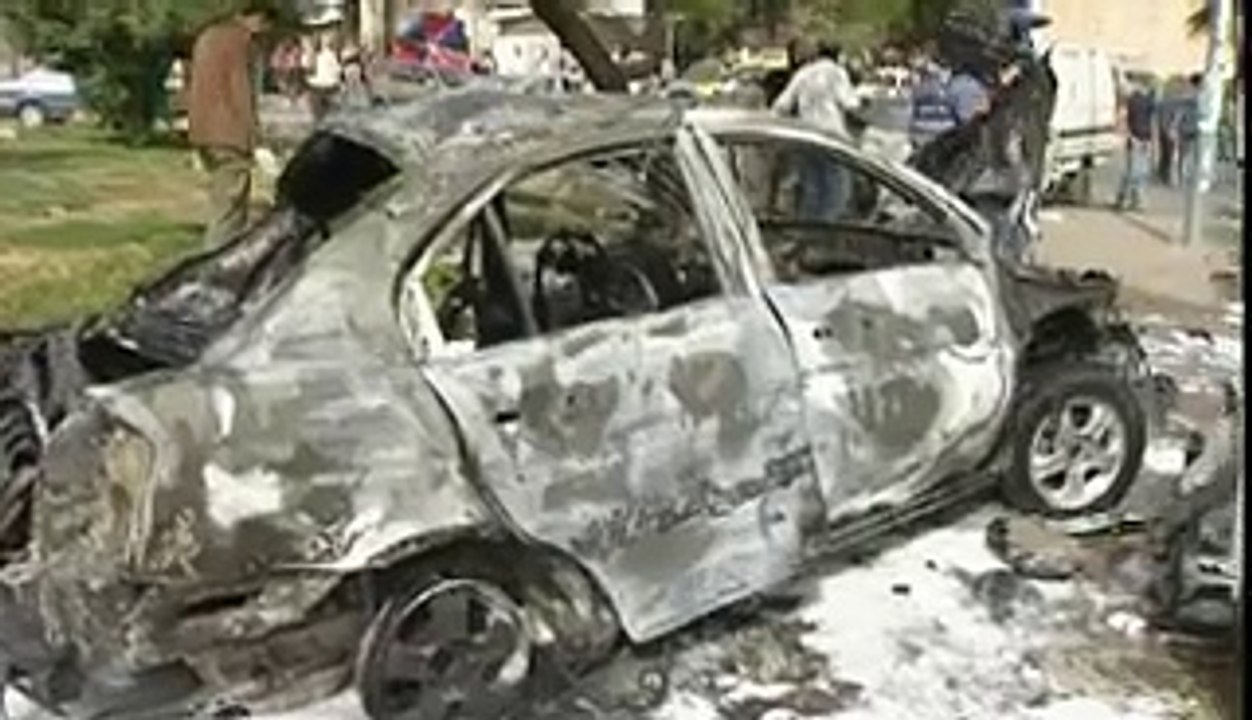 Le médiateur Brahimi reçu par le président syrien, attentat à Damas