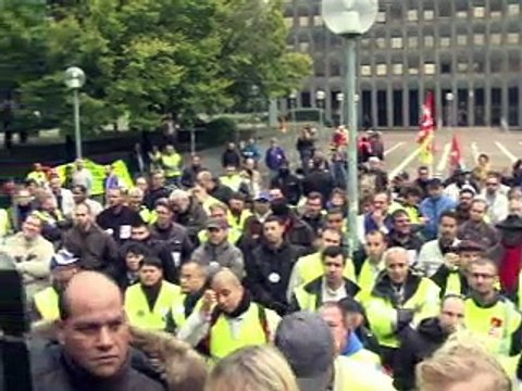PSA Aulnay: syndicats et pouvoirs publics réclament des garanties sur l'emploi