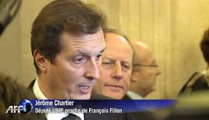 UMP: Sarkozy initie une fragile de sortie de crise