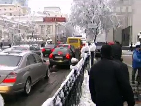 Les Femen manifestent seins nus devant le parlement ukrainien