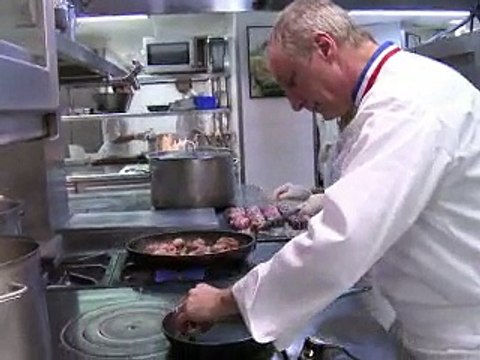 Veillée d'armes au Bristol avant les Réveillons de Noël et du 31 décembre