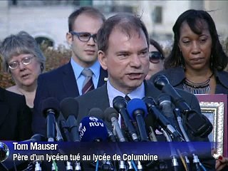 Obama "soutient" une règlementation des armes, les écoles rouvrent à Newtown