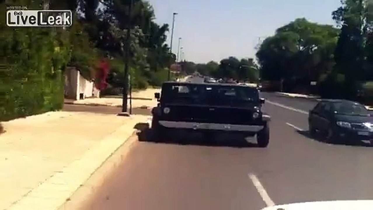 Une Jeep... composée de 2 Jeeps !
