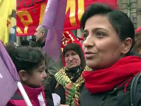 Les Kurdes d'Europe manifestent à Paris après l'assassinat de trois militantes