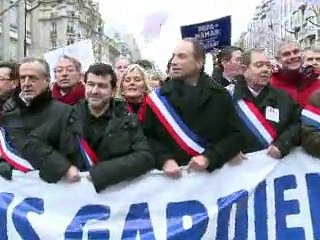 Les opposants au mariage homosexuel réussissent une mobilisation massive