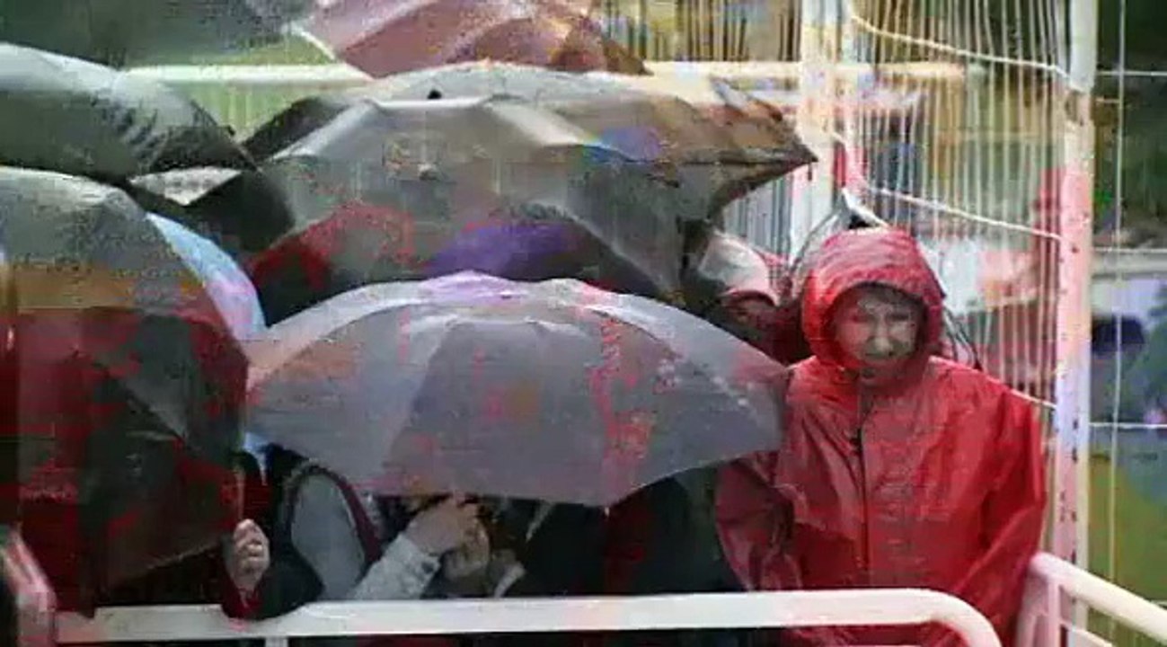 Irina Shayk réchauffe l'atmosphère à Cannes