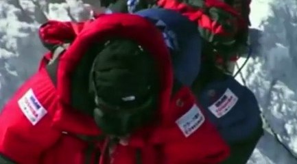 A 80 ans, il grimpe à 8848 mètres