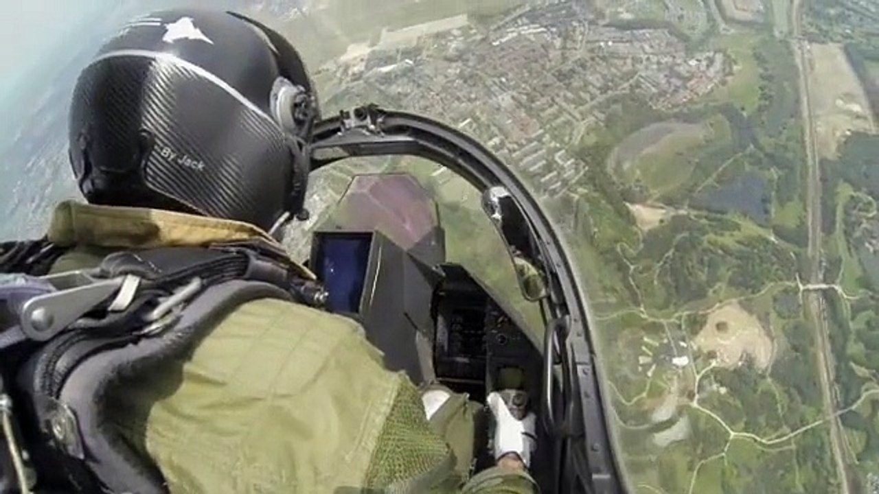 Caméra embarquée dans un rafale au Bourget