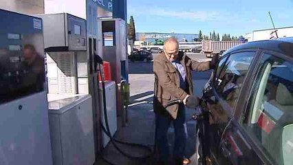 Los precios agudizan su caída en septiembre, al 0,9 %, por la luz y gasolina