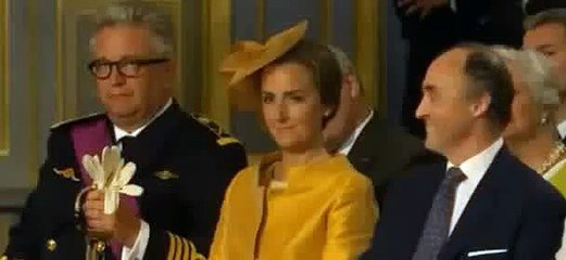 Le "gros kiss" du roi Albert II à son épouse Paola