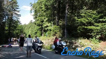 Tour de France : un VTT saute par dessus le peloton