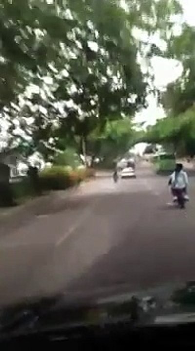 Une accident de moto après une conduite imprudente