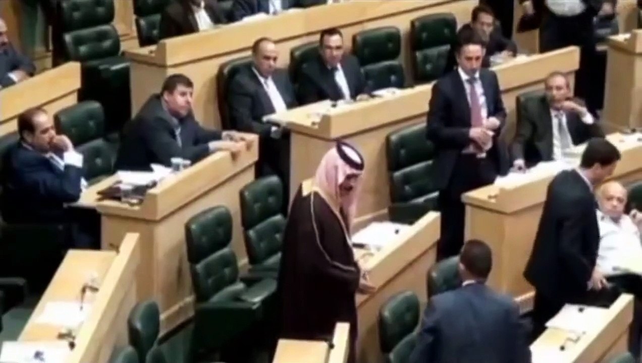 Un élu ouvre le feu au parlement avec une Kalachnikov au parlement jordanien