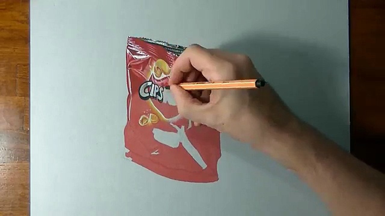Il dessine un paquet de chips plus vrai que nature !