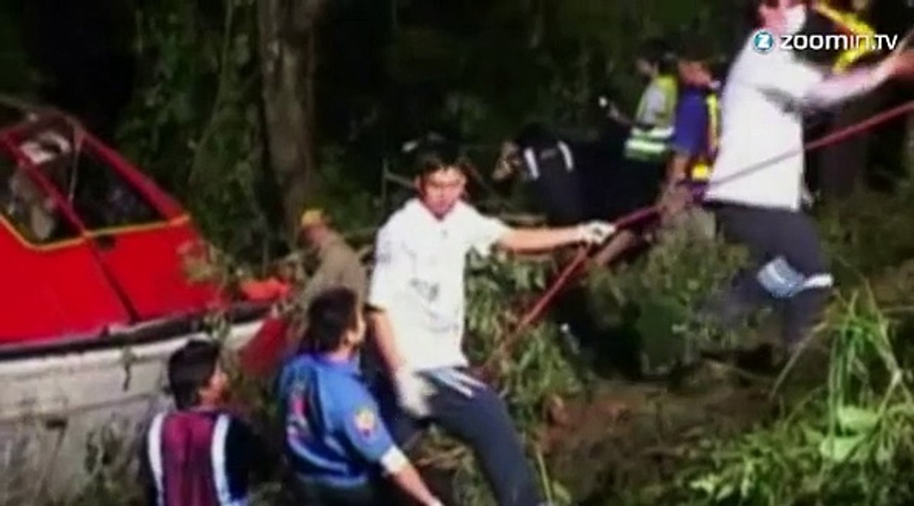 Terrible accident de bus en Thaïlande