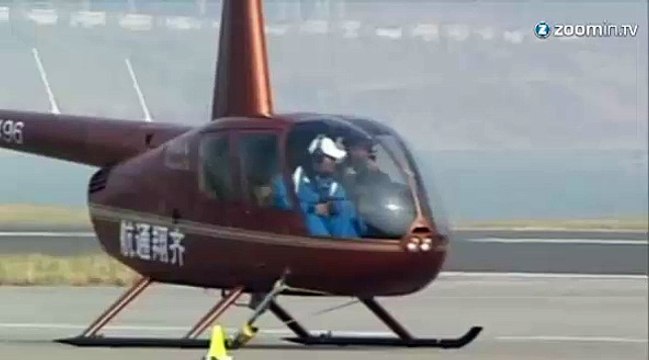 Comment décapsuler une bière avec un hélicoptère?