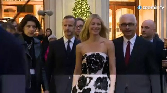 Gwyneth Paltrow fait la poupée pour Le Printemps