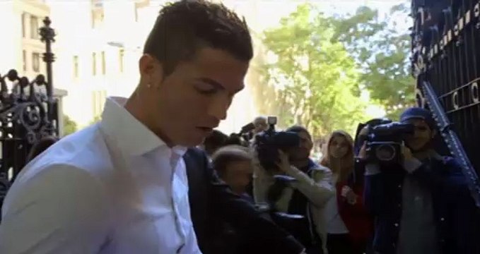 Irina Shayk topless pour l'hiver