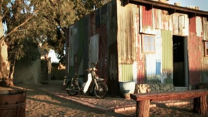 Un hôtel-bidonville pour clients de luxe