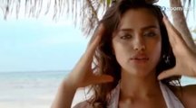 Irina Shayk dévoile son sac de plage