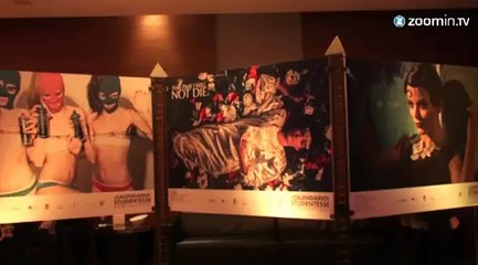 Un calendrier qui libère la femme...de ses vêtements