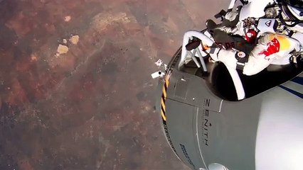 De nouvelles images du saut de Felix Baumgartner