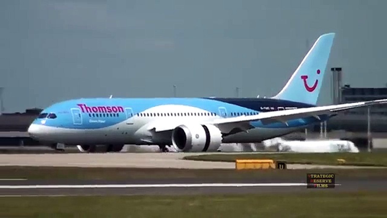 Le décollage d'Antonov 225 Mriya, le plus gros avion du monde