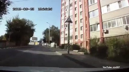 Un Taşıyan Kamyonun Binaya Bodozlama Girmesi