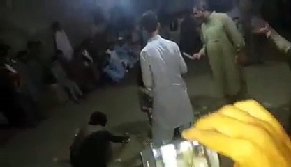 Ahmad Dancer mardan New Raees Bacha Song