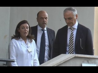 Napoli - Poliziotto ferito, Alfano fa visita in ospedale a Nicola Barbato -live- (28.09.15)