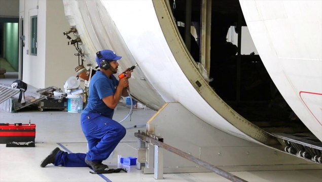 Aéronautique : nous formons vos prochains techniciens