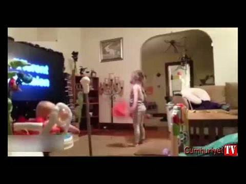 Baba ve çocuklarının görüntüleri rekor kırdı