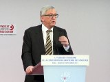 Juncker et Hollande promettent aux syndicats européens plus d'Europe sociale