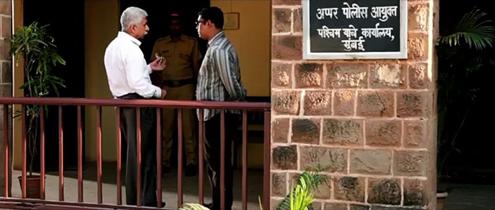 Charlie Kay Chakkar Mein Official Trailer--Latest Bollywood Movies Trailers 2015
