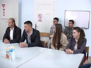 Lajme - AAK vizitë në YMCA në Gjakovë