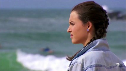 6289 - Tank & Evie - Kiss at the beach