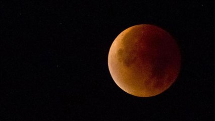 Dos por uno: Eclipse y superluna en la madrugada del lunes