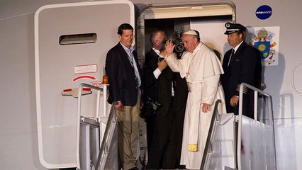 El papa Francisco se despide de EEUU y viaja rumbo a Roma