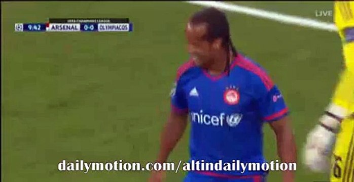 Arsenal Fantastic Try to Score - Arsenal vs Olympiakos - 29.09.2015
