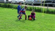 Plateau U8-U9 à Ruffey les Echirey .Belle remontée de balle de Anais