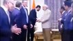 Microsoft CEO Satya Nadella Wiping his Hands after Shaking Hands with Indian PM Narendra Modi - Video Dailymotion