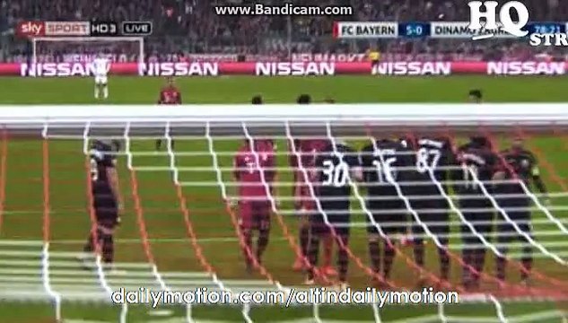 Robert Lewandowski Amazing Free Kick Chance - Bayern vs Dinamo Zagreb - Champions League - 29.09.2015