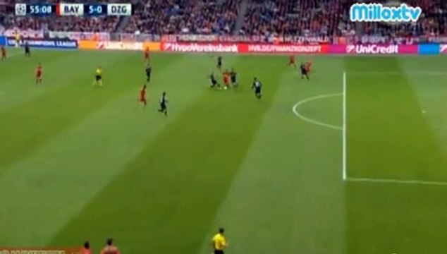 3rd Goal Robert Lewandowski 5-0 - Fc Bayern Munich vs Gnk Dinamo Zagreb - 29/09/2015