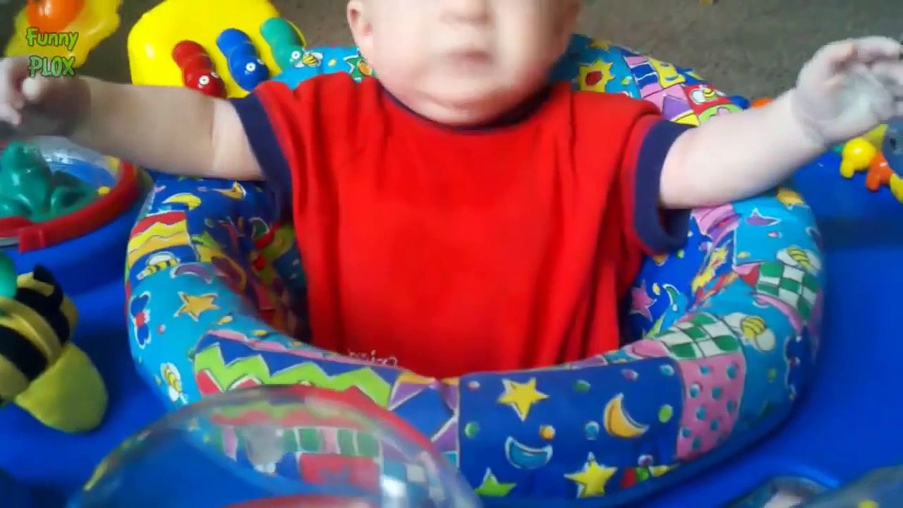 Babies Scared of Farts Compilation 2014 [NEW HD]